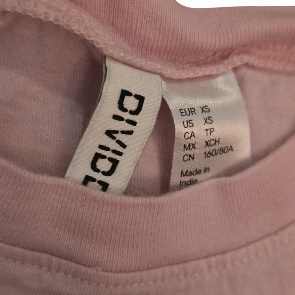 Divided Mauve Cropped Plain Tee - Picture 6 of 6